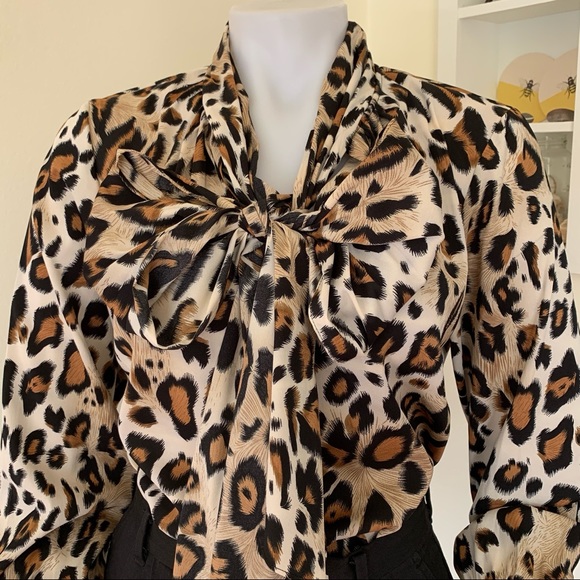 SOLD Joan Rivers animal print secretary blouse - Picture 2 of 9
